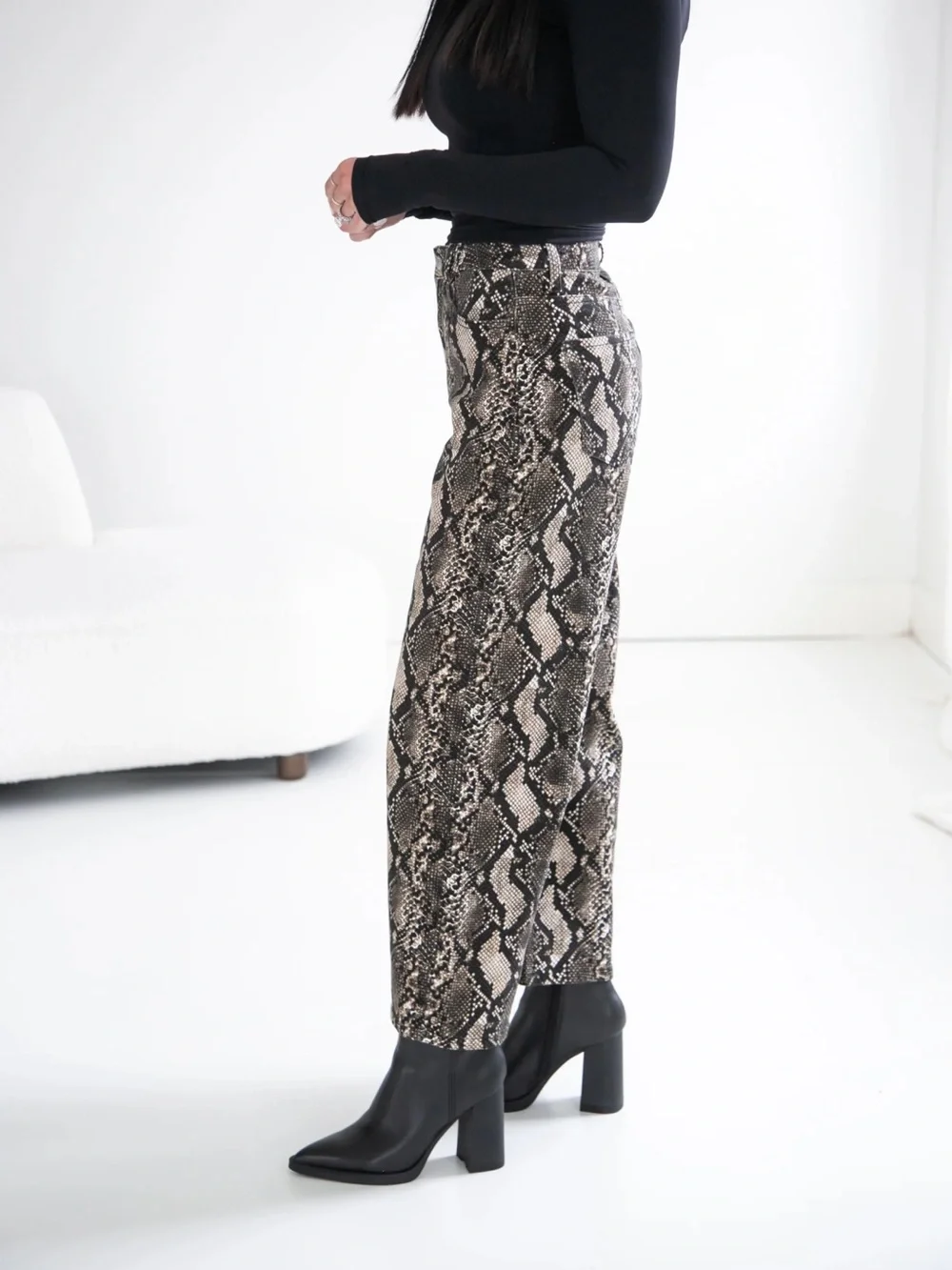 Anniewear Barrel Snake Print Pants Size XL Black Brown High Rise Cropped NEW - Picture 2 of 13